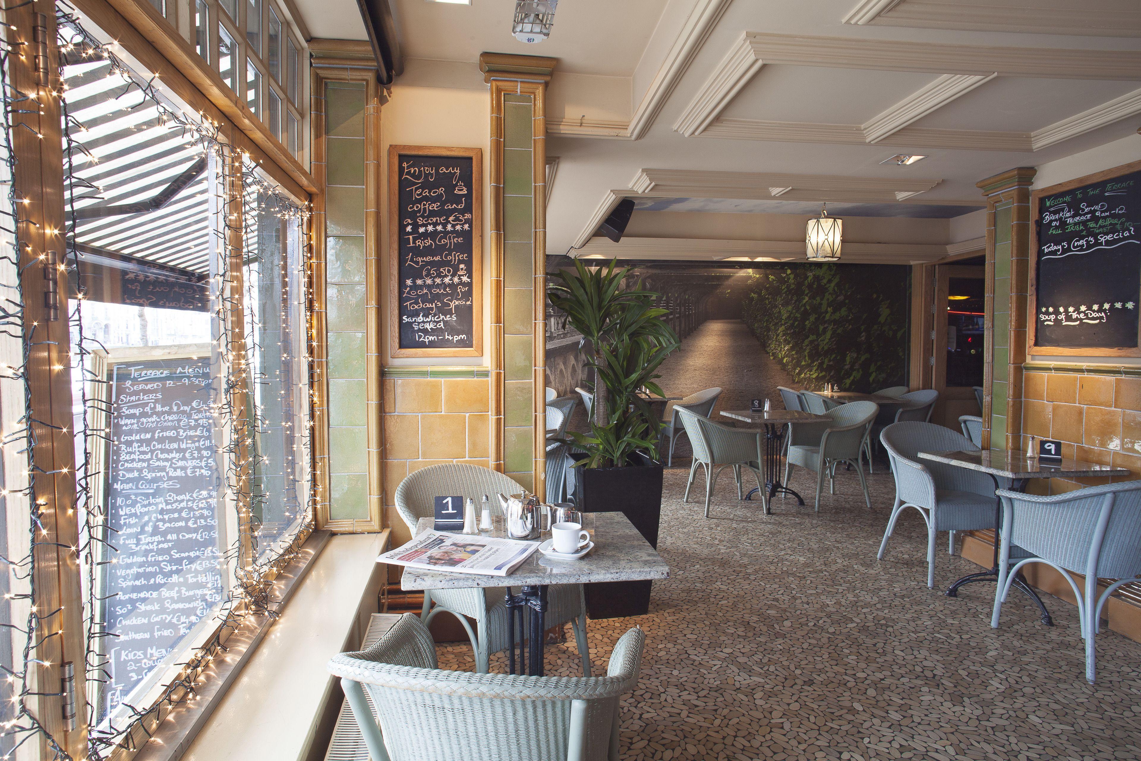 Arlington Hotel O'Connell Bridge — Photos 1